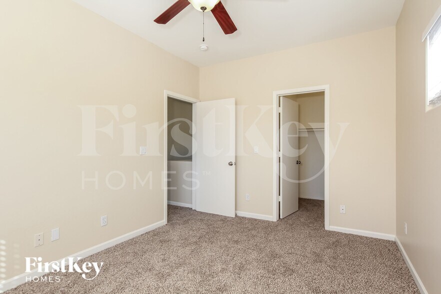 Building Photo - 22022 N 29th Dr