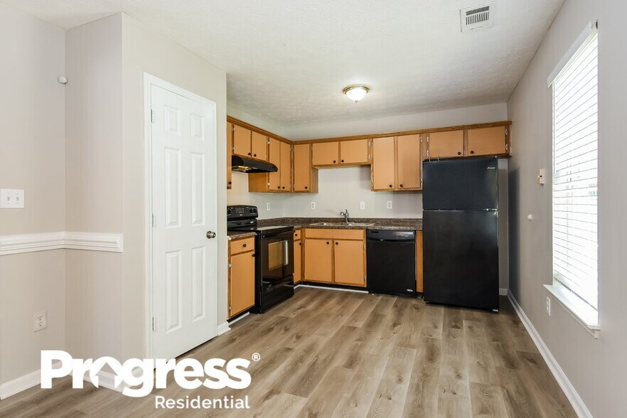 Building Photo - 145 S Barbara Ln