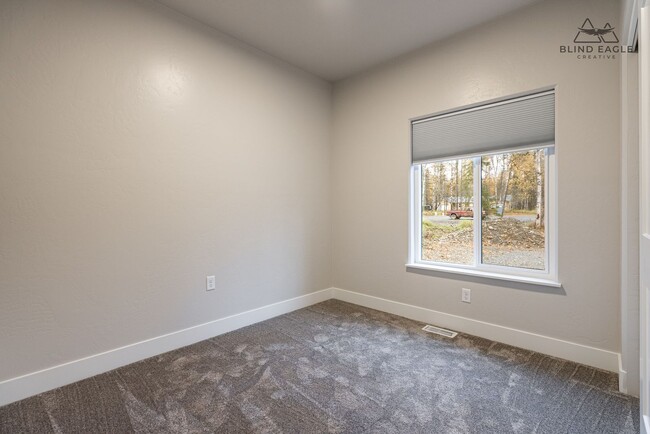 Building Photo - 7472 N Paw St