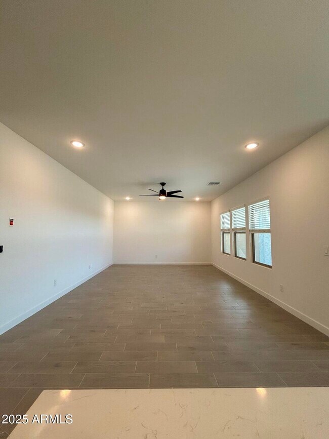 Building Photo - 7916 W Sands Rd