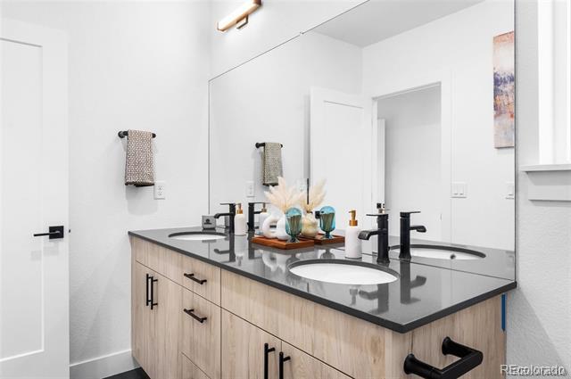 Building Photo - 1574 Gilpin St