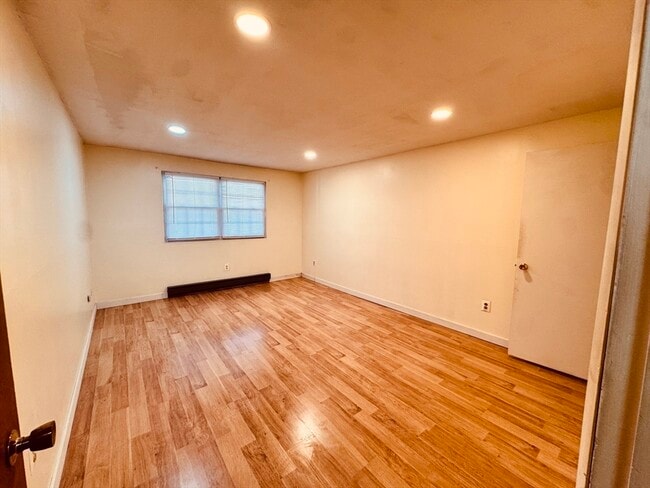 Building Photo - 14B Mayberry Dr