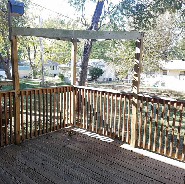 Building Photo - Charming home for your family!