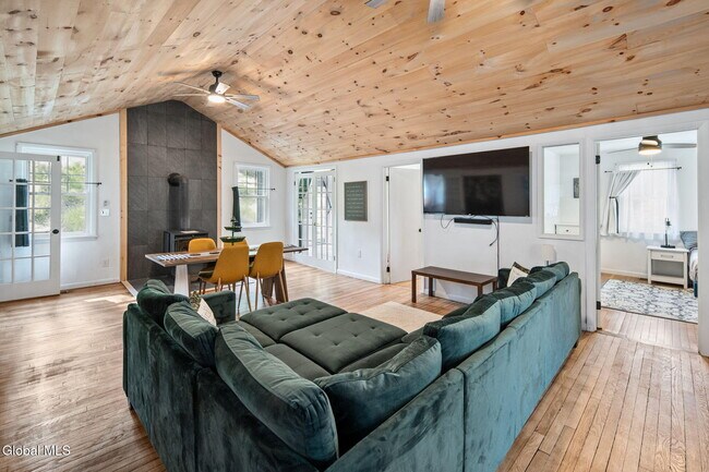 Building Photo - 1136 Enid Rd