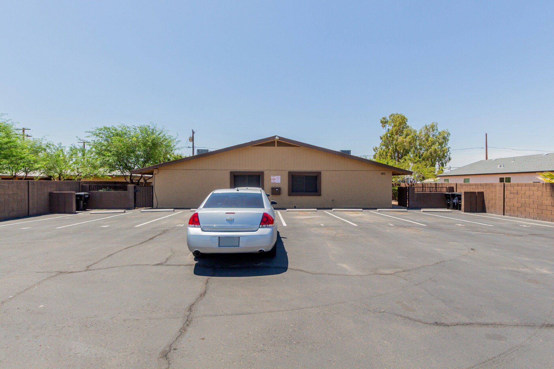 Building Photo - 1815 E Sheridan St