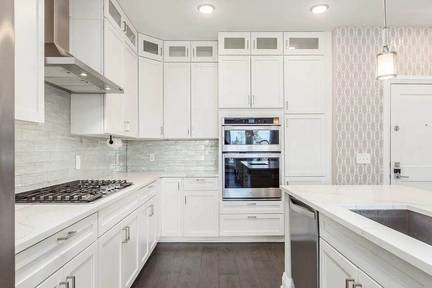 Kitchen - 751 N 6th St