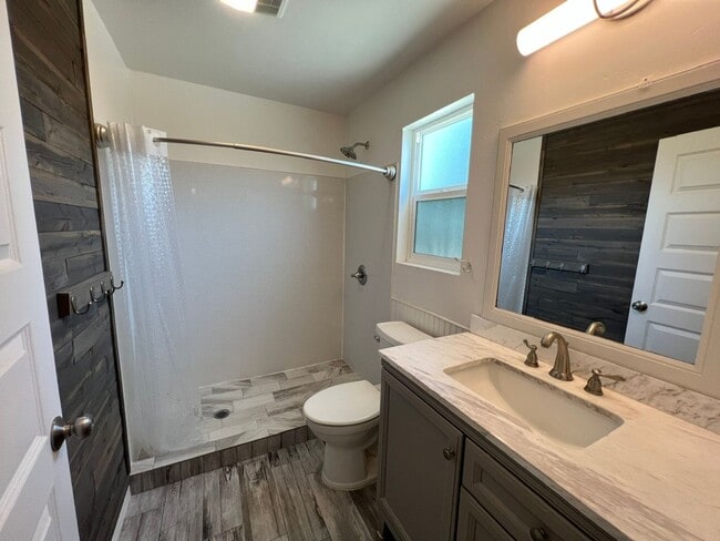 Building Photo - 3-bedroom single story in Turlock!