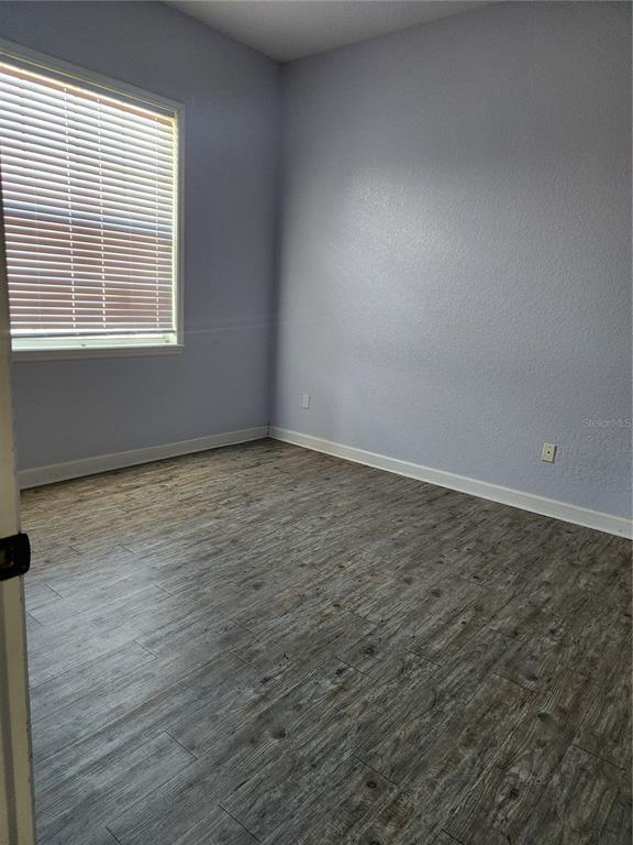 Building Photo - 15404 Thoroughbred Ln