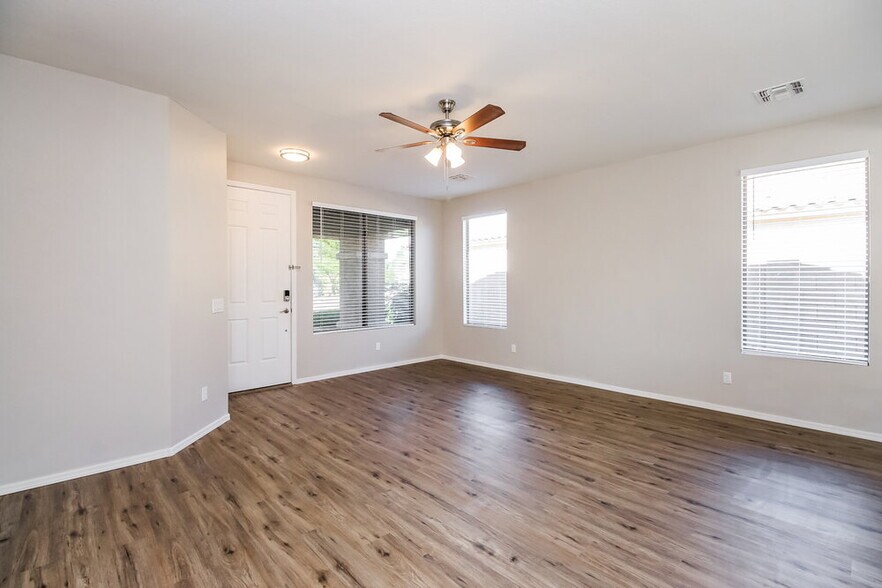 Building Photo - 1931 S Noble