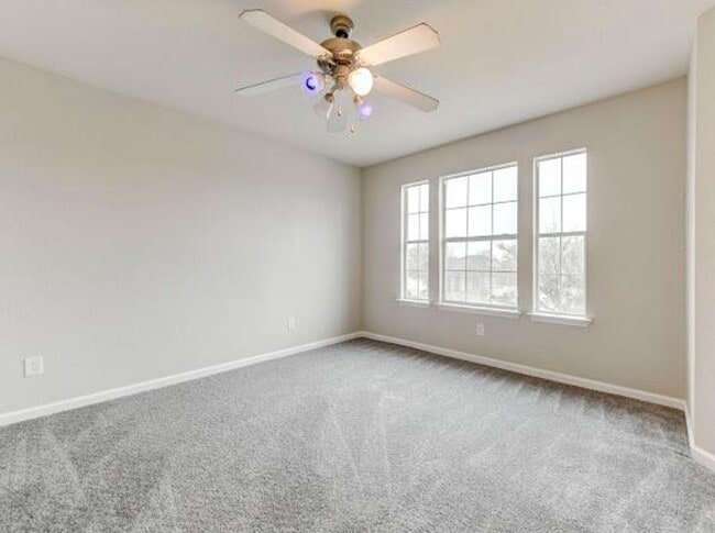 Building Photo - AVAILABLE SOON!