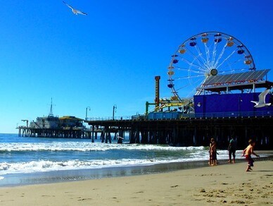 Steps to Beach - 227 Bay St