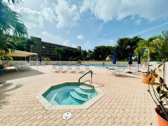 Building Photo - 4570 NW 18th Ave