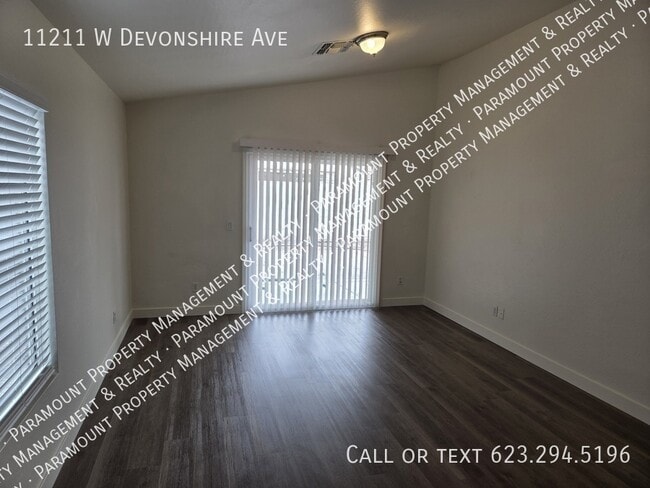 Building Photo - 11211 W Devonshire Ave