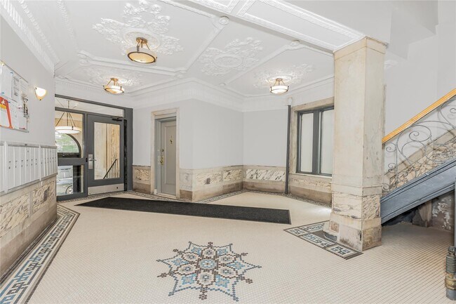 Building Photo - 29 Convent Ave