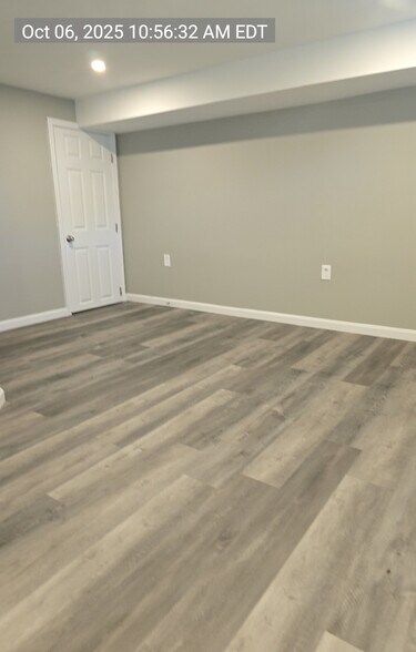 Building Photo - 335 Arden Rd W