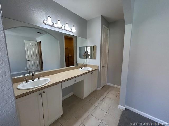 Building Photo - 9429 SW Purple Martin Way