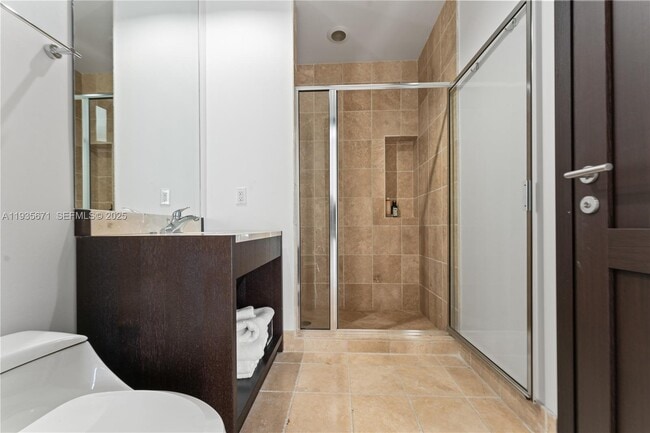 Building Photo - 18201 Collins Ave