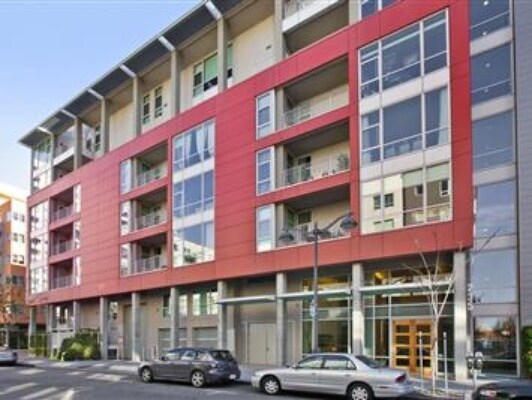 Building Photo - 235 Berry St
