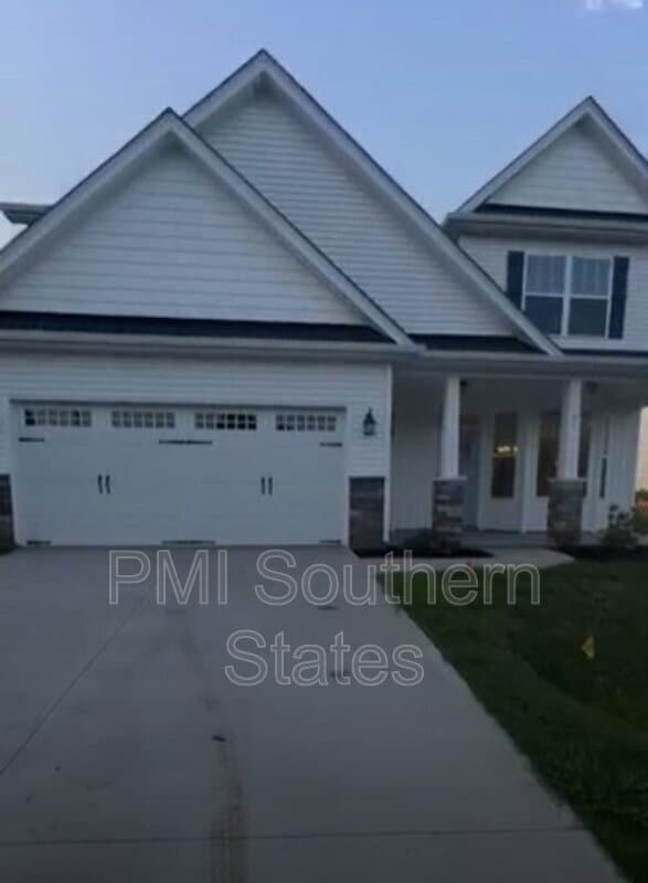 Primary Photo - 41 Snowmill Rd