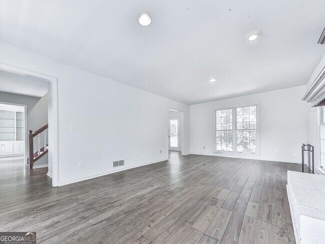 Building Photo - 1540 Brookcliff Cir