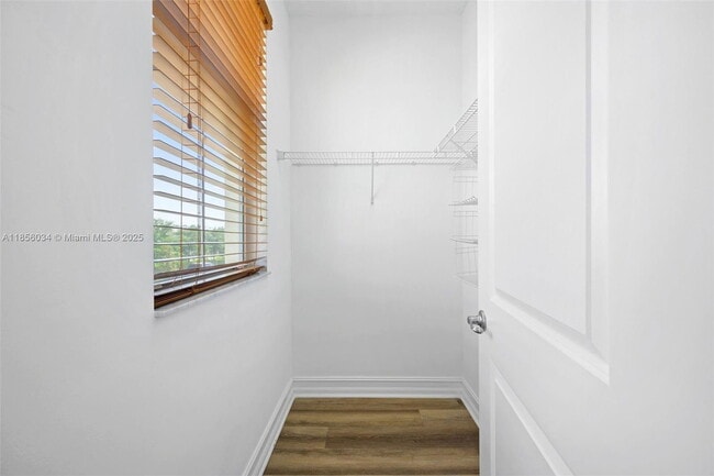 Building Photo - 11941 Park Central Blvd