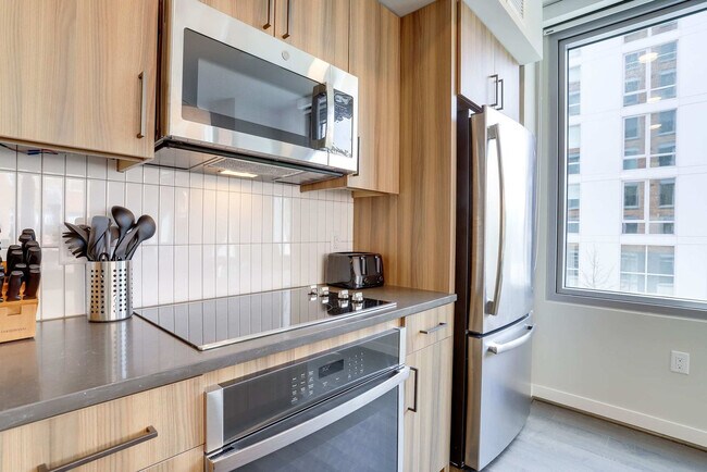 Building Photo - 1122 N Hudson St