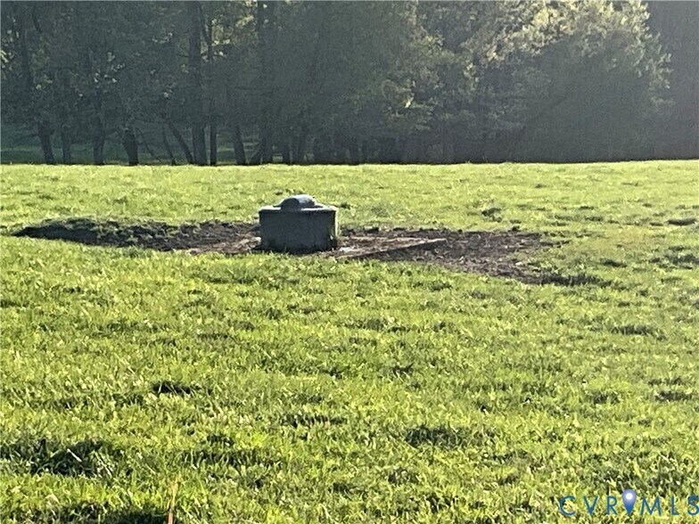 Building Photo - 26200 Selma Rd