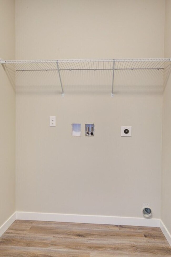 Building Photo - Modern 4bd 2.5ba in LSSD