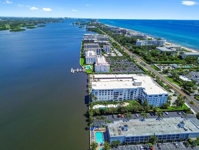 Building Photo - 2840 S Ocean Blvd