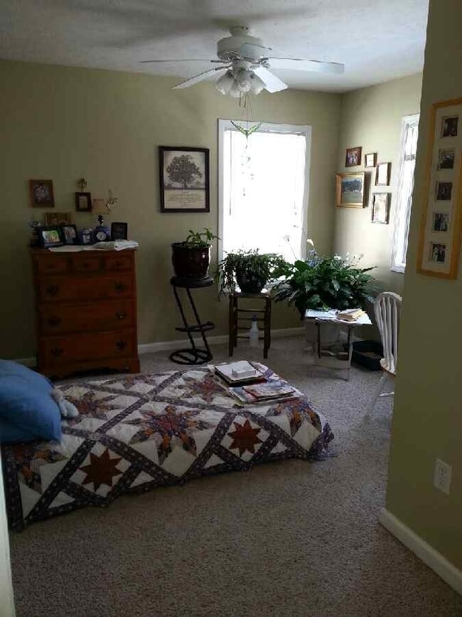 Building Photo - 3 BDRM TOWNHOUSE JULY 2026;   MONTHLY RENT $1,895