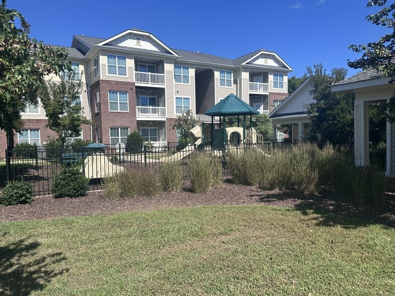 Building Photo - Morgan Pointe Apartments