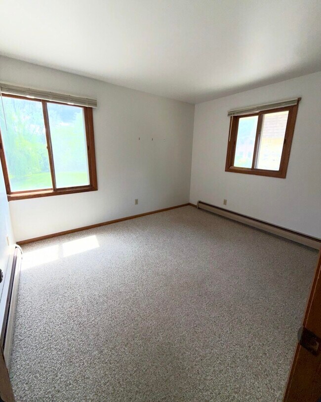 Building Photo - 221 Nautilus Dr