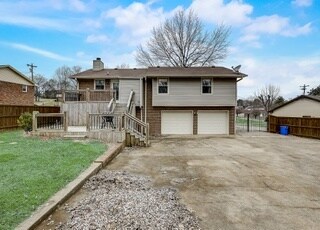 Building Photo - 119 Forest View Dr