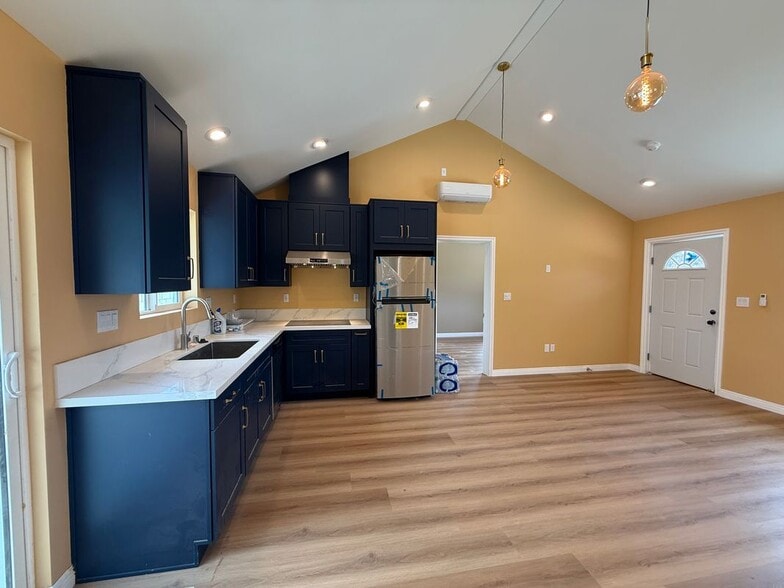 Building Photo - 1416 Prospect Dr