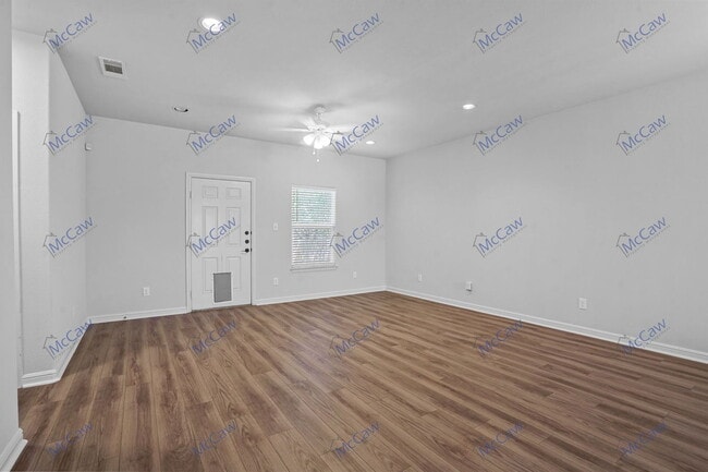 Building Photo - 5504 Wellesley Ave