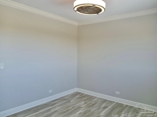 Building Photo - 825 Bayshore Dr