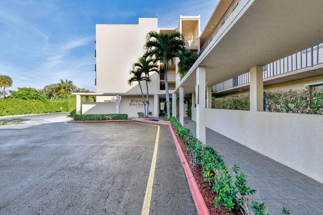 Building Photo - 890 N Federal Hwy