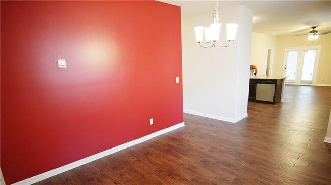 Building Photo - 813 Blue Hill Ln