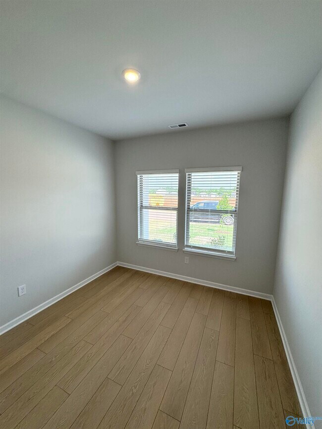 Building Photo - 22733 Dashwood Ln