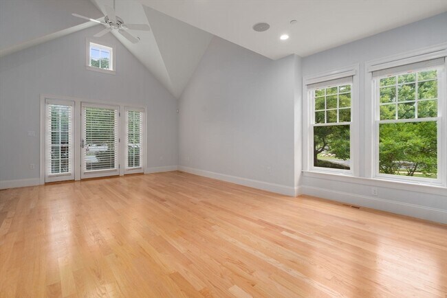 Building Photo - 60 Graystone Circle