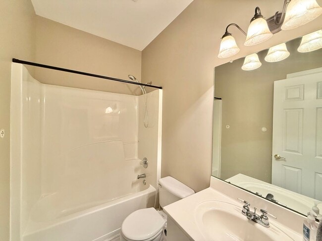 Building Photo - Charming 3BD, 2BA Ranch Style Holly Springs Home with Fenced Yard in an HOA Community with Amenities