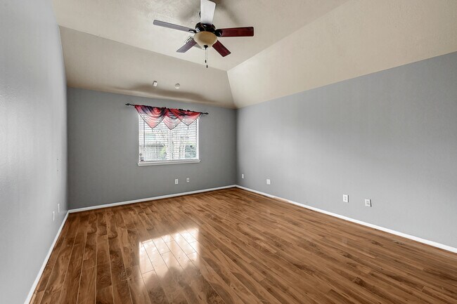 Building Photo - 16711 Moss Green Ct