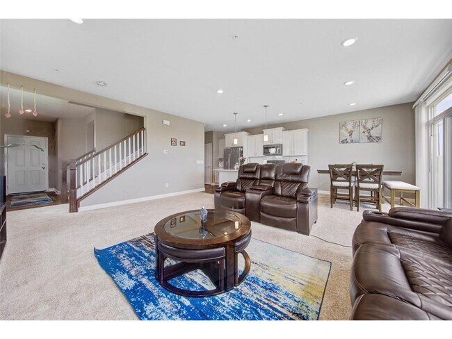Building Photo - 7291 Alvarado Ln N