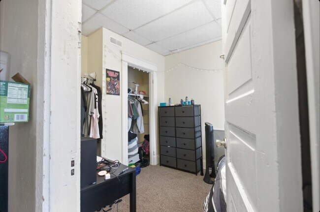 Building Photo - NT - 2342 Stratford