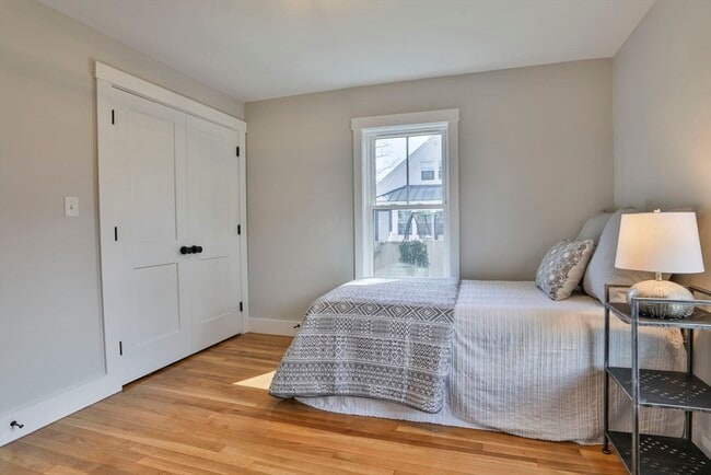 Building Photo - 7 Christopher St