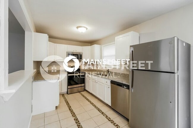 Building Photo - 3 Bedroom Pet-Friendly Home in Grandview, ...