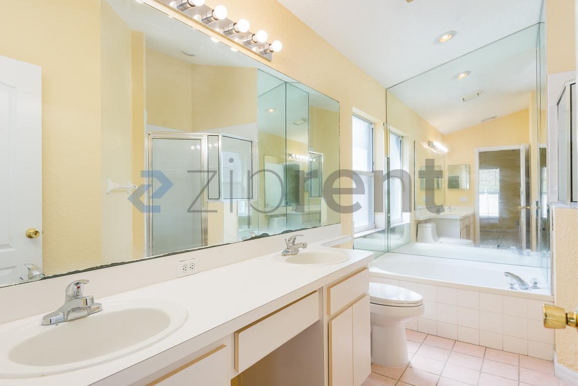 Building Photo - 1250 Timber Trace Dr