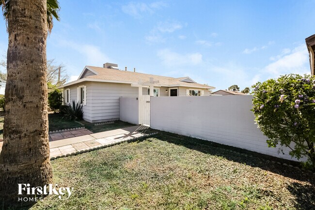 Building Photo - 3435 W Country Gables Dr