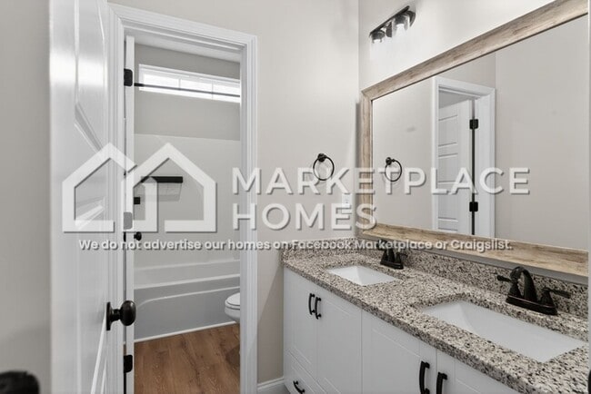 Building Photo - 194 Gavin Wy