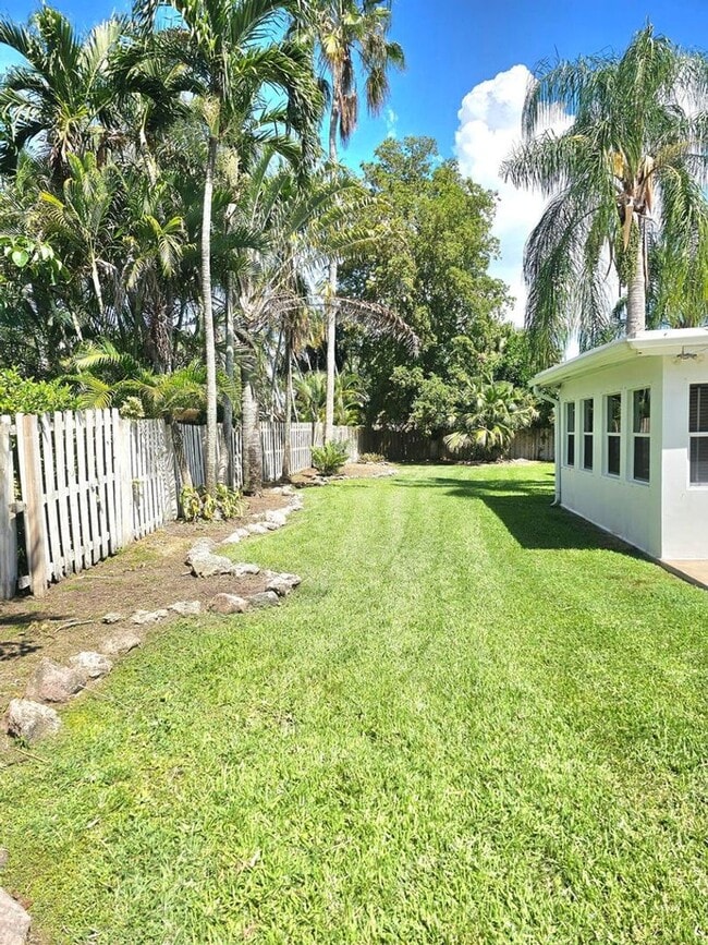 Building Photo - 12191 Broadleaf Ct